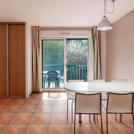 Superbe Avec Piscine, Tennis Et Acces A - Fr-1-239-1108 דירה