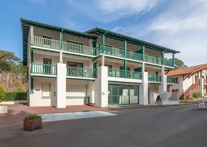 Appartement Superbe Avec Piscine, Tennis Et Acces A - Fr-1-239-1108
